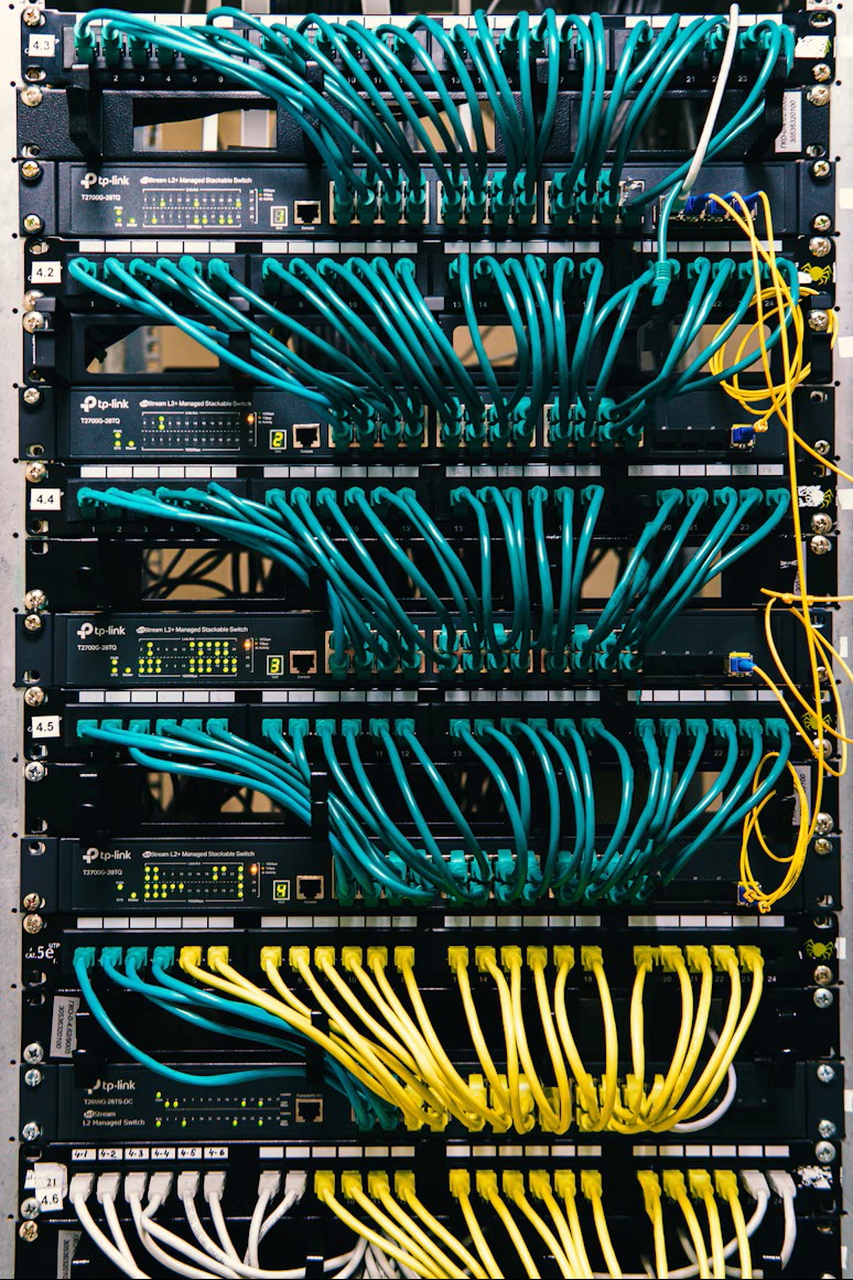 Netzwerk- und Servertechnik